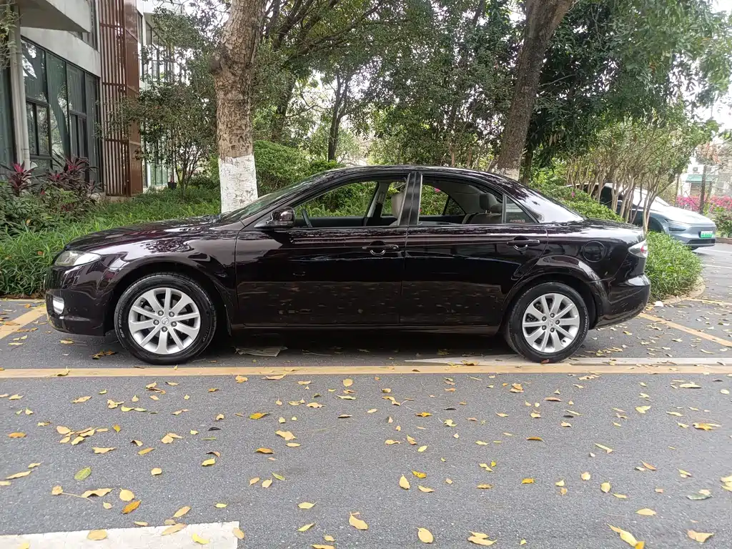 Mazda 6 2.0 L Auto Super Luxury