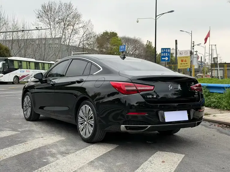 Hongqi H5 Classic Facelift 1.5 T DCT Flagship Charm