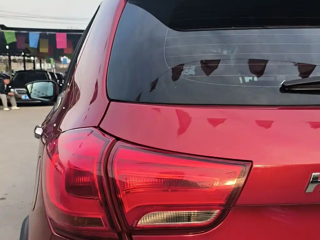 Haval H1 哈弗H1 2016款 蓝标 1.5 L 手动都市型