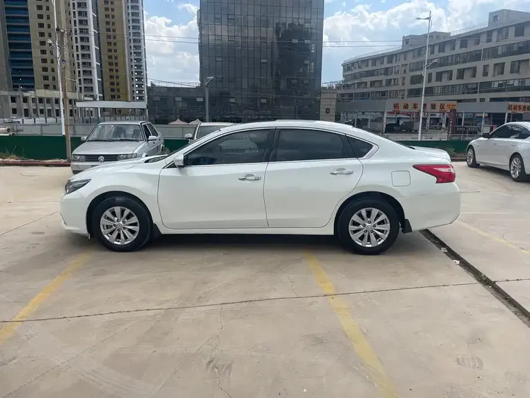 Nissan Teana Facelift 2.0 L XL Comfort