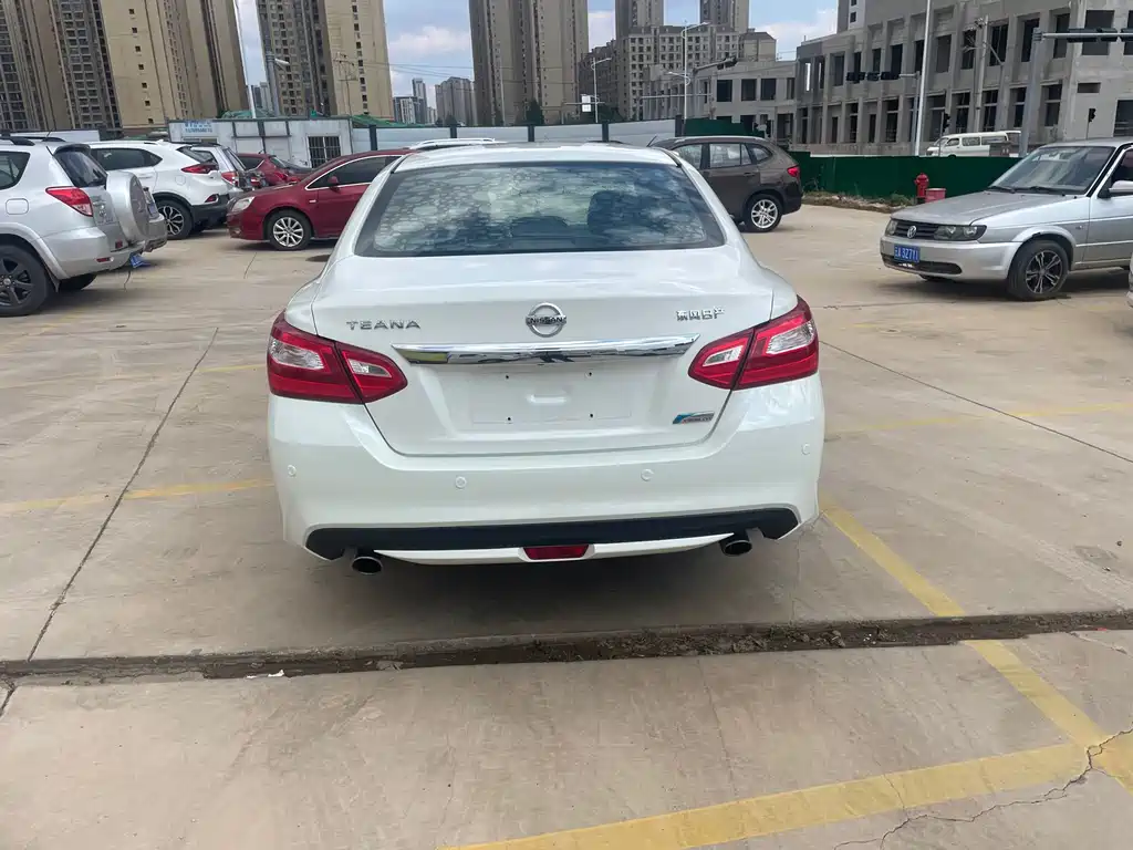 Teana Facelift 2.0 L XL Comfort