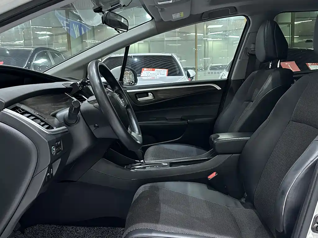 Jade 1.8 L Auto Comfort 5-seat