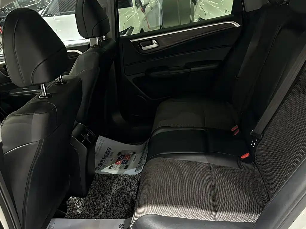 Jade 1.8 L Auto Comfort 5-seat