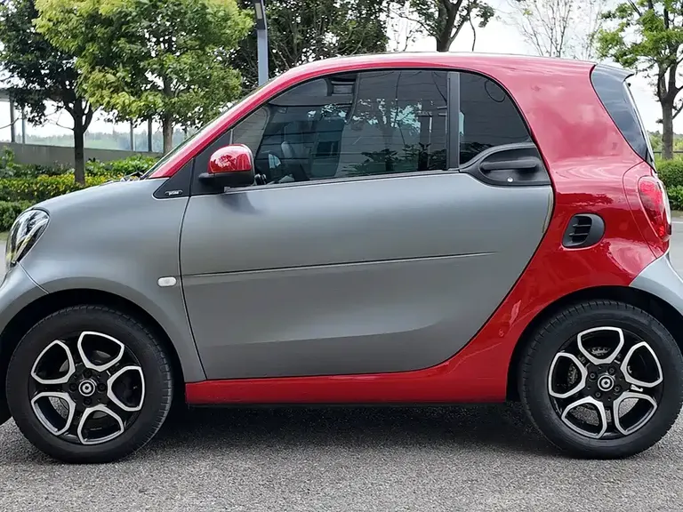 smart fortwo 0.9 T 66 kW Hardtop Pioneer