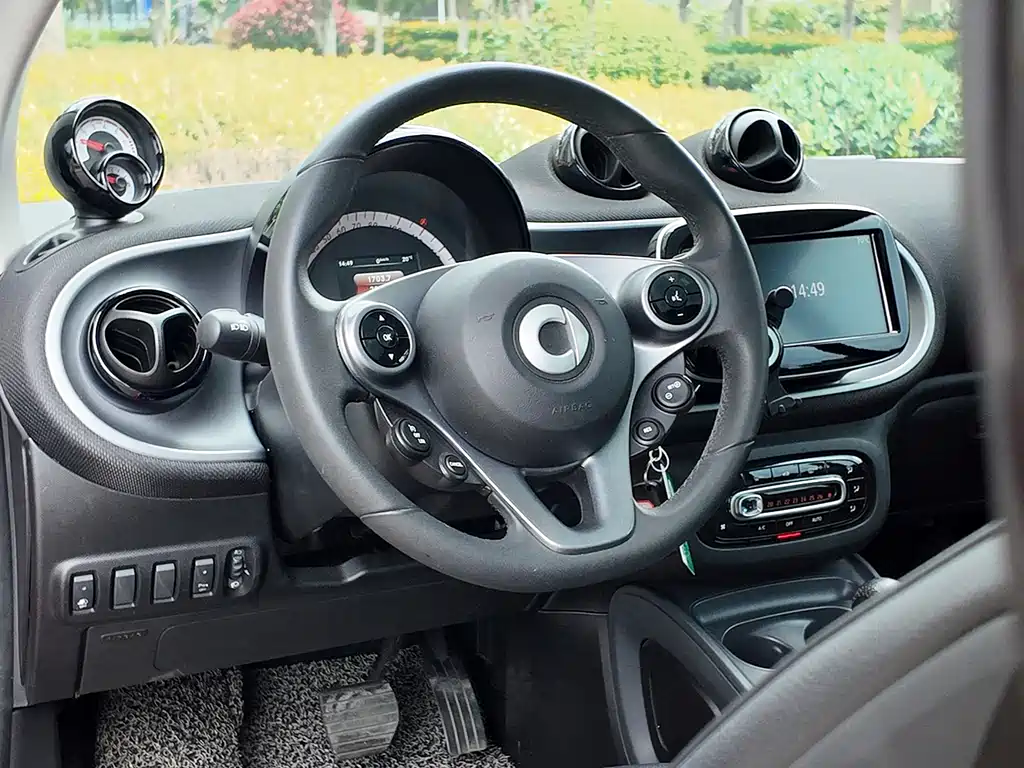 smart fortwo 0.9 T 66 kW Hardtop Pioneer