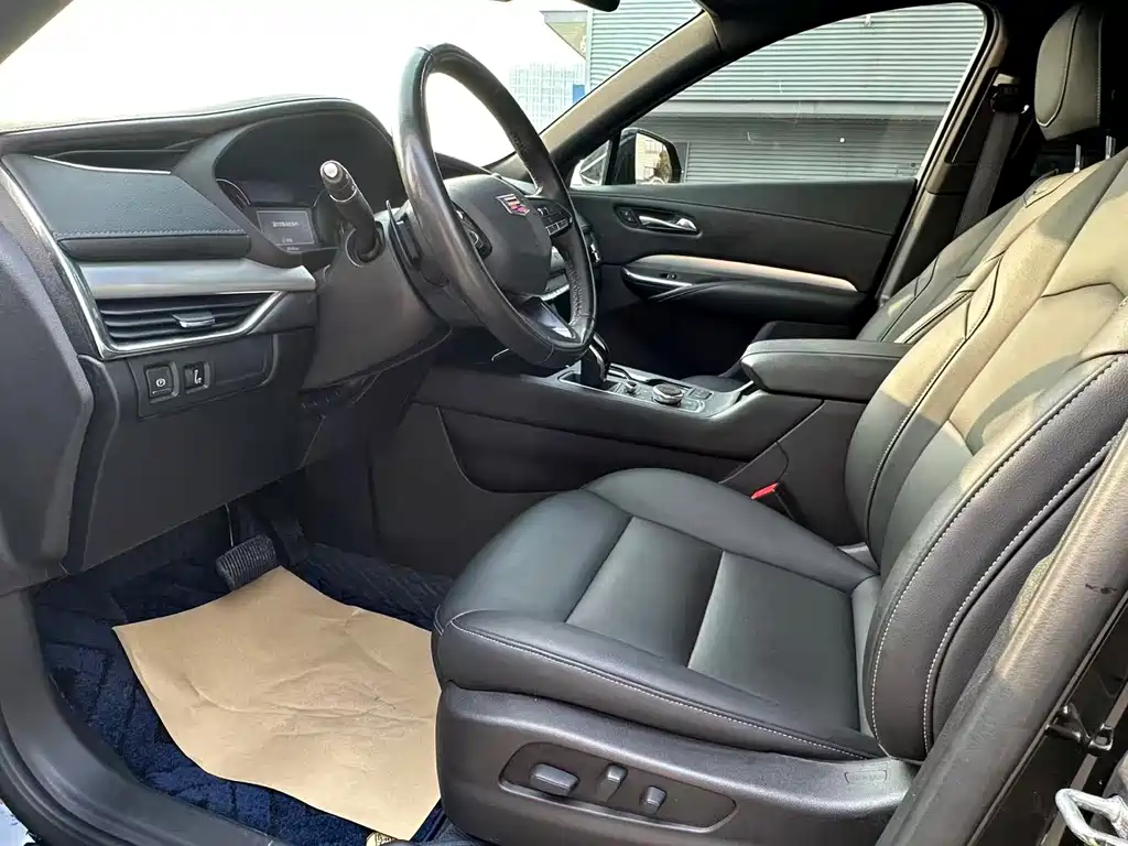 Cadillac XT4 Facelift 28 T 2 WD Tech
