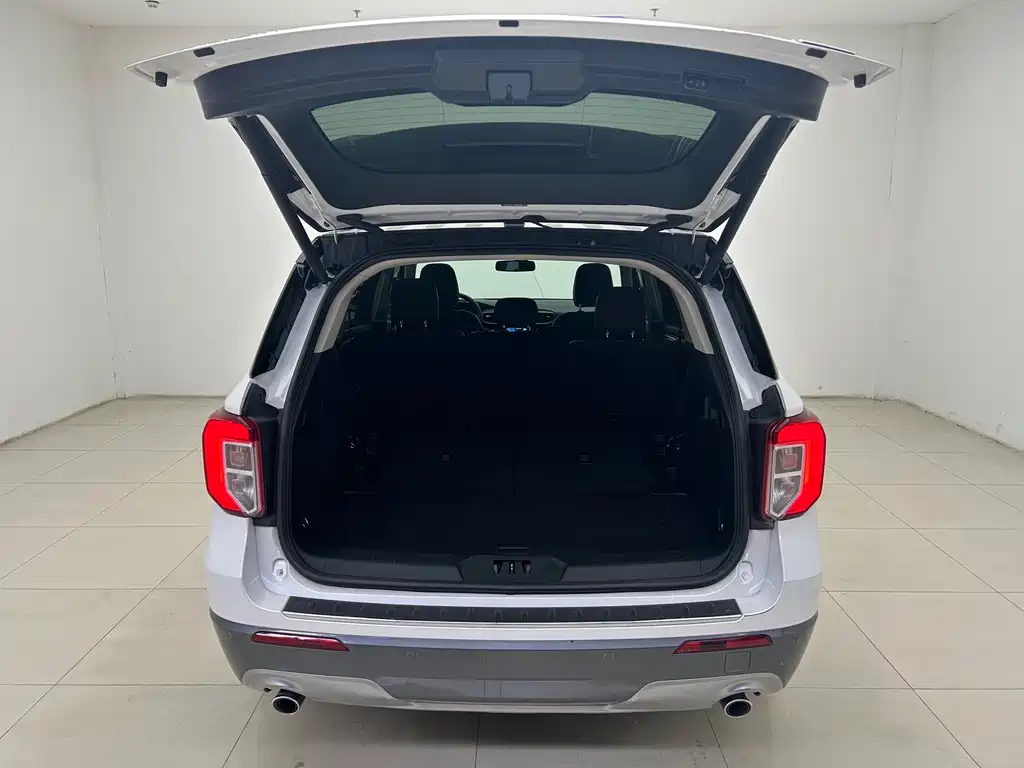Explorer EcoBoost 285 4 WD Titanium 7-seat