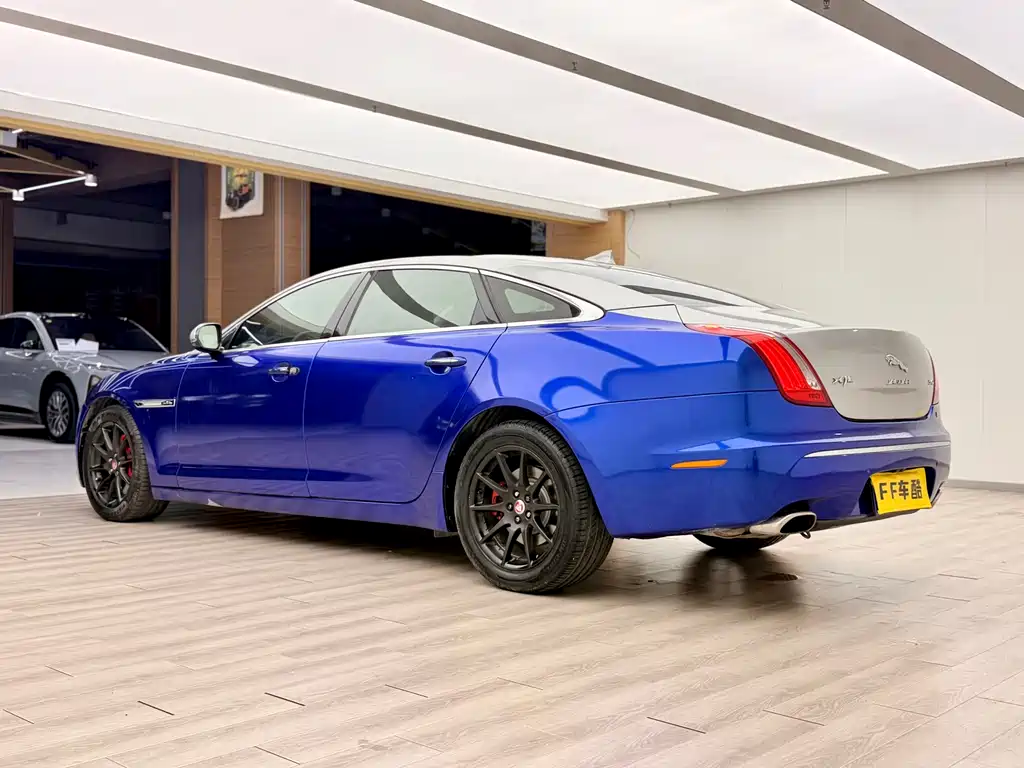 Jaguar XJ XJL 3.0 SC 2 WD Premium Business