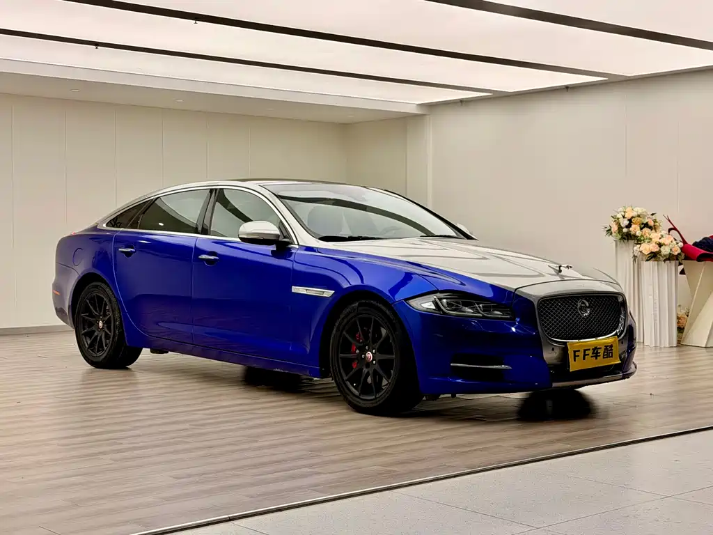 Jaguar XJ XJL 3.0 SC 2 WD Premium Business