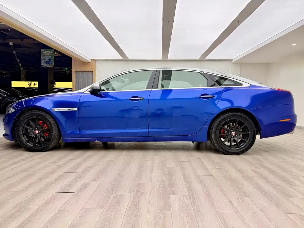 Jaguar XJ XJL 3.0 SC 2 WD Premium Business