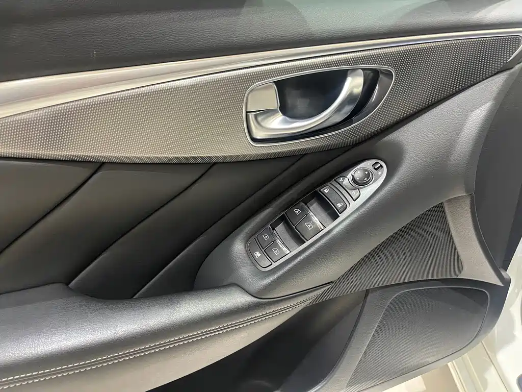Infiniti Q50 L 2.0 T Joy