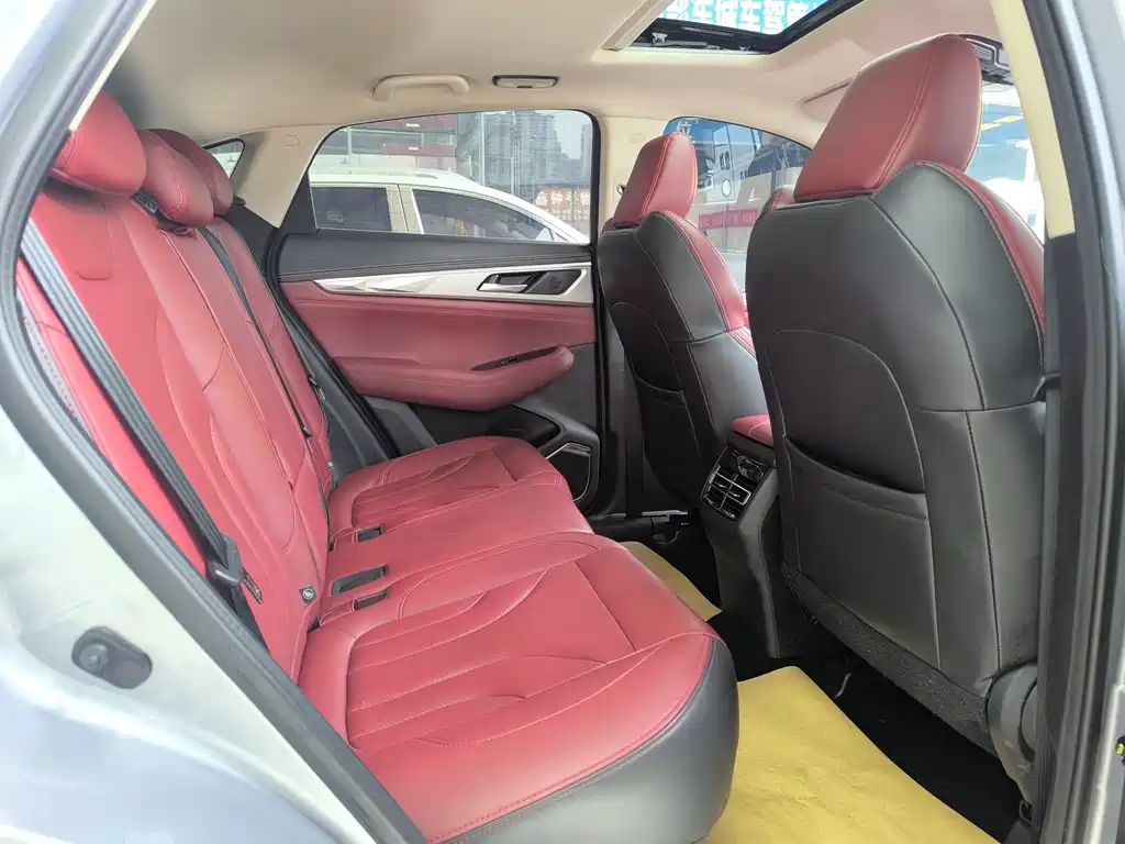 Changan CS85 Coupe 1.5 T DCT Luxury