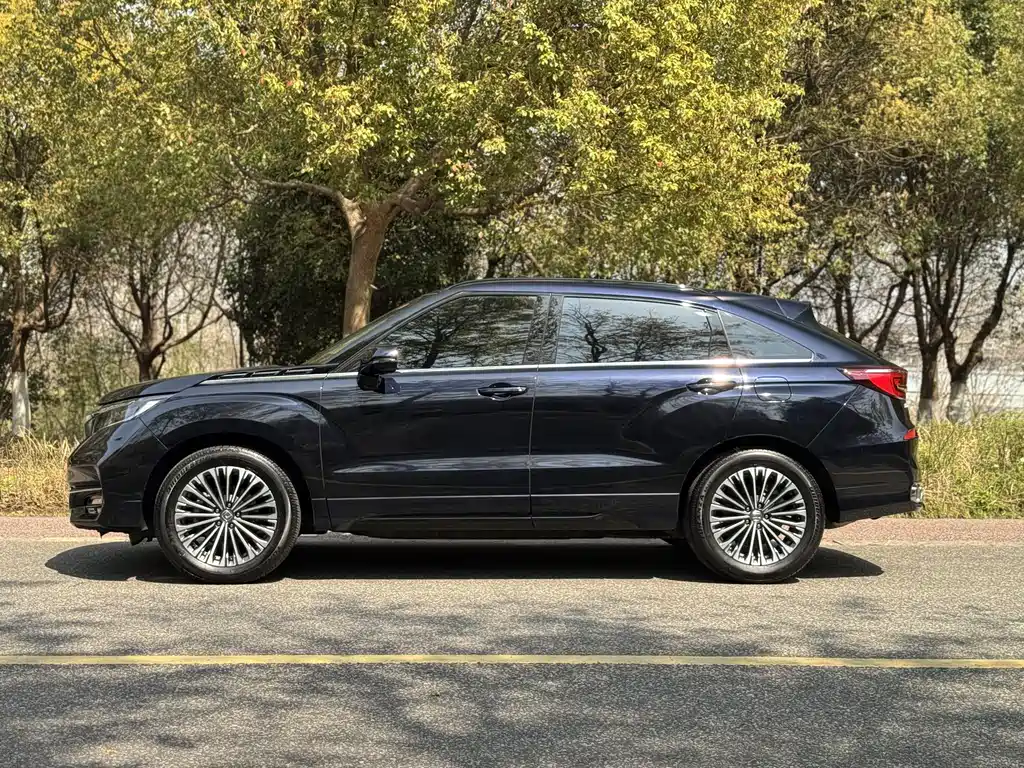 Avancier 370 TURBO 2 WD Luxury