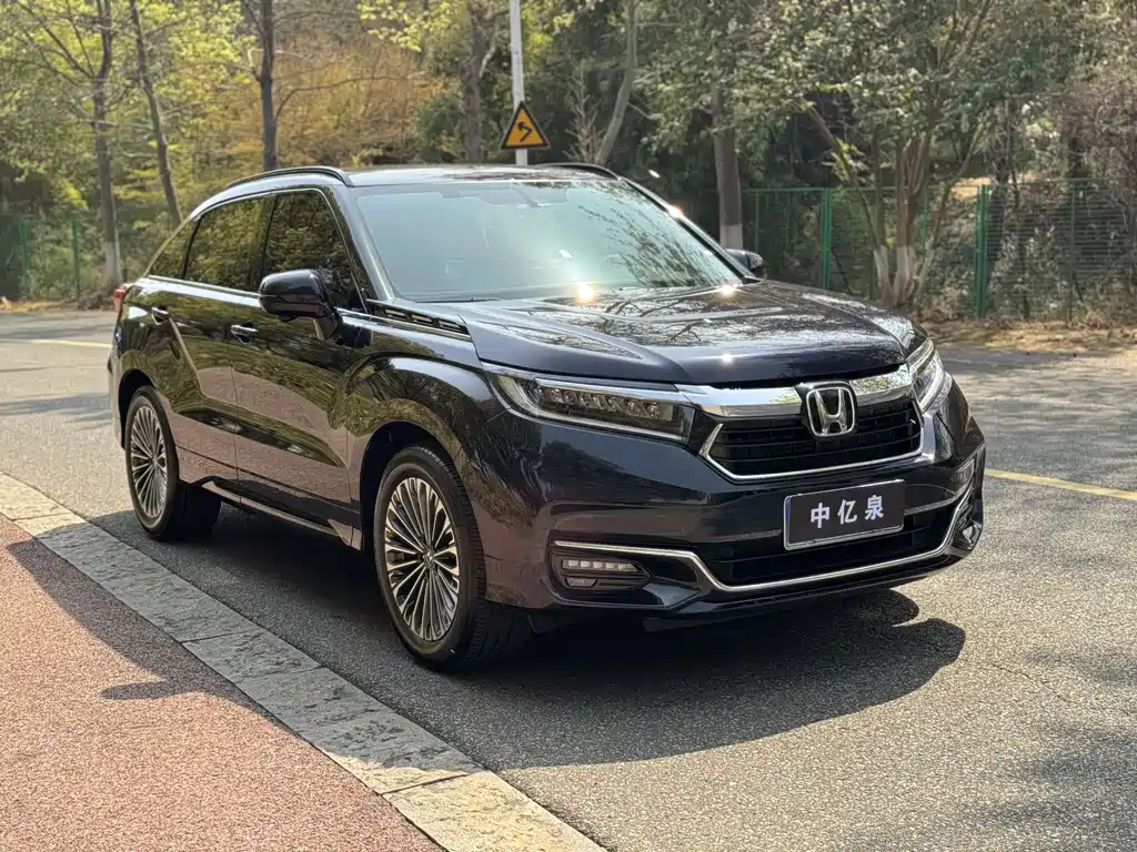 Avancier 370 TURBO 2 WD Luxury
