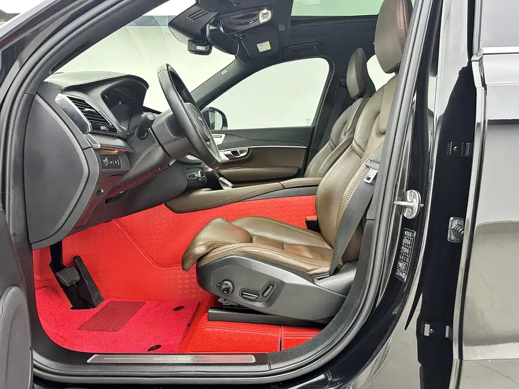 Volvo XC90 PHEV 沃尔沃XC90插电式混动 2022款 改款 E驱混动 T8 智尊豪华版 7座