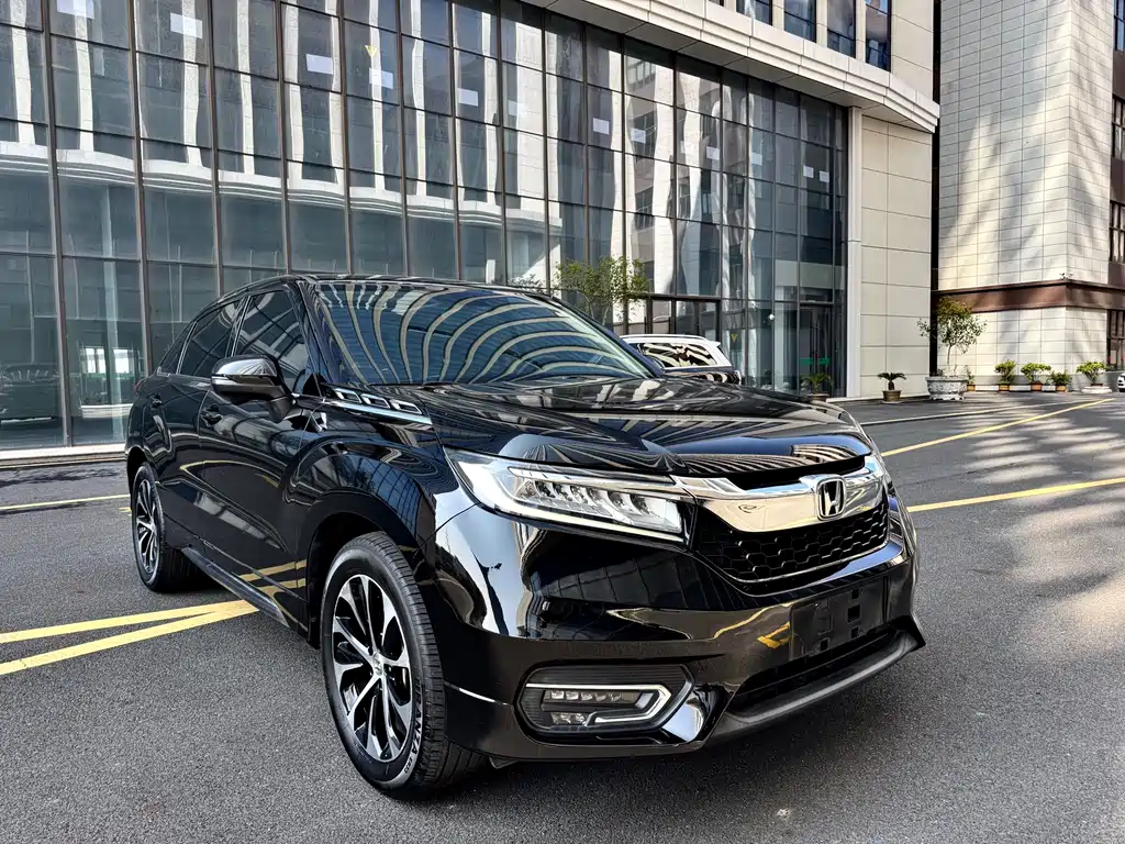 Avancier 240 TURBO 2 WD Premium