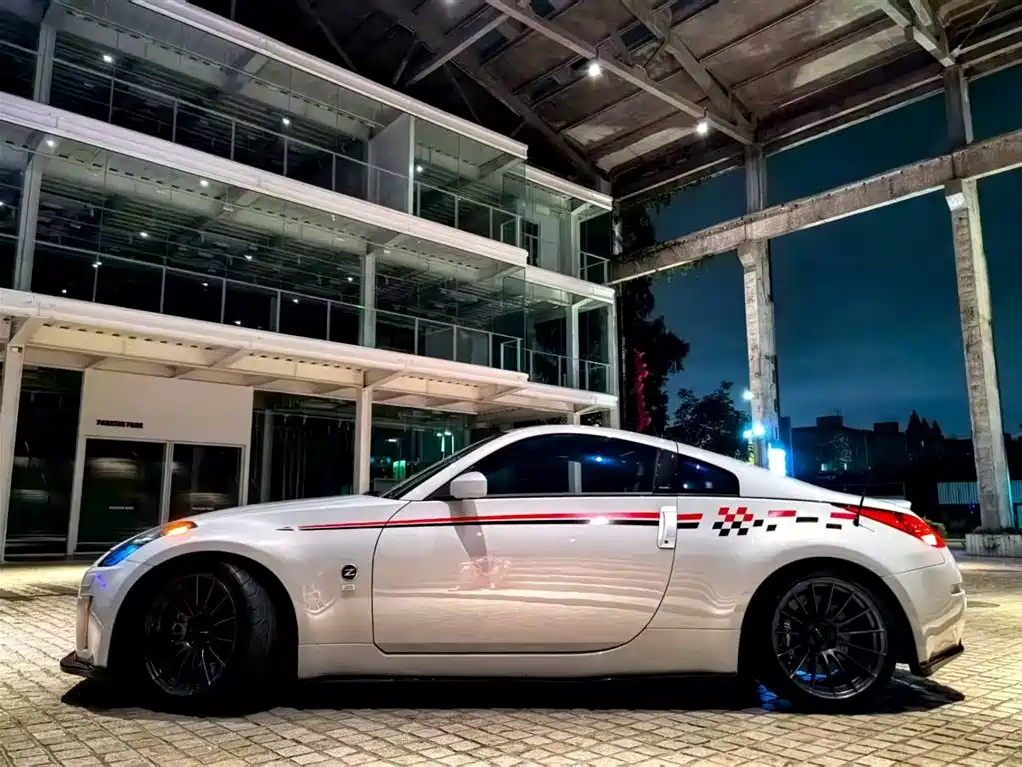 Nissan 350 Z 3.5 MT