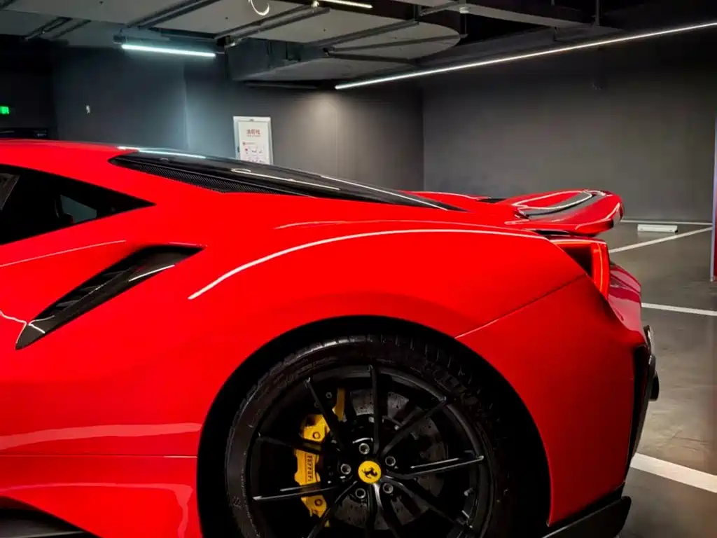Ferrari 488 488 Pista