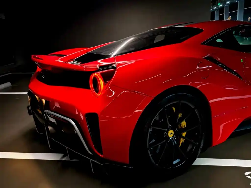 Ferrari 488 488 Pista