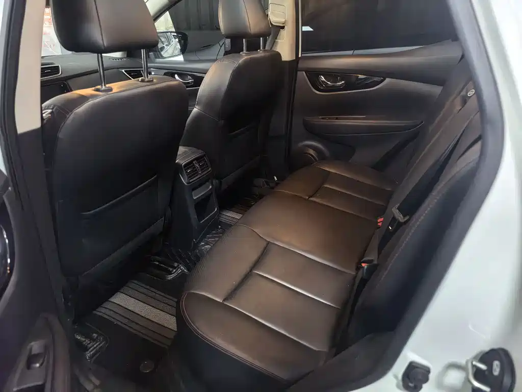 Qashqai Classic 2.0 L CVT XV+ Leading