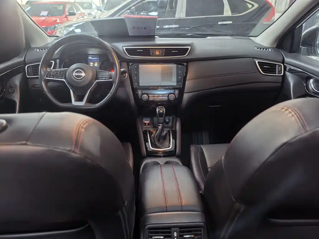 Qashqai Classic 2.0 L CVT XV+ Leading