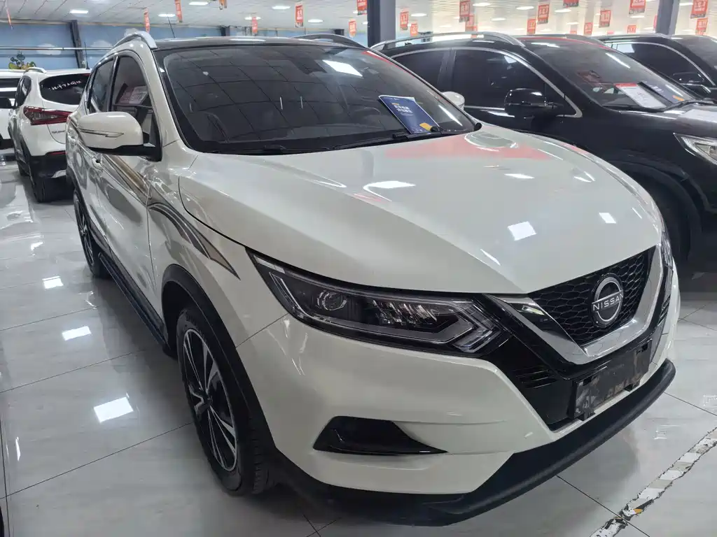 Qashqai Classic 2.0 L CVT XV+ Leading