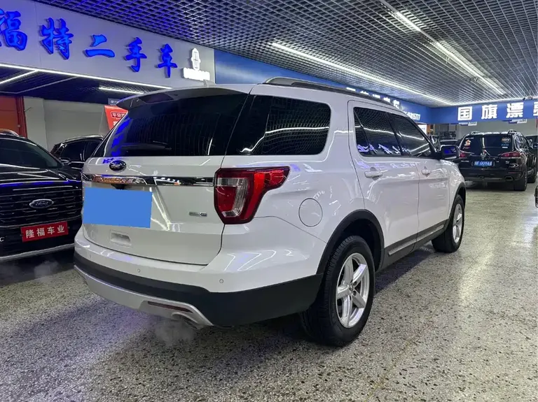 Ford Explorer (Import) 2.3 T Style