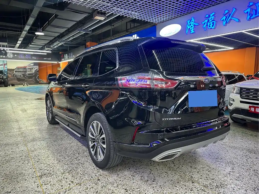 Edge PLUS EcoBoost 245 2 WD Grand Sharp 7-seat