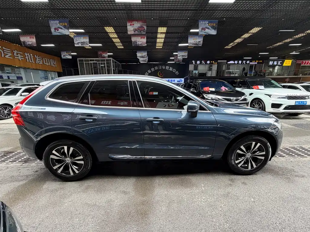 Volvo XC60 B5 4 WD Smart Ease Luxury