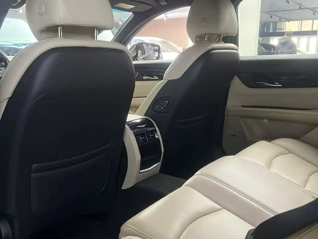 Cadillac CT6 28 T Fashion