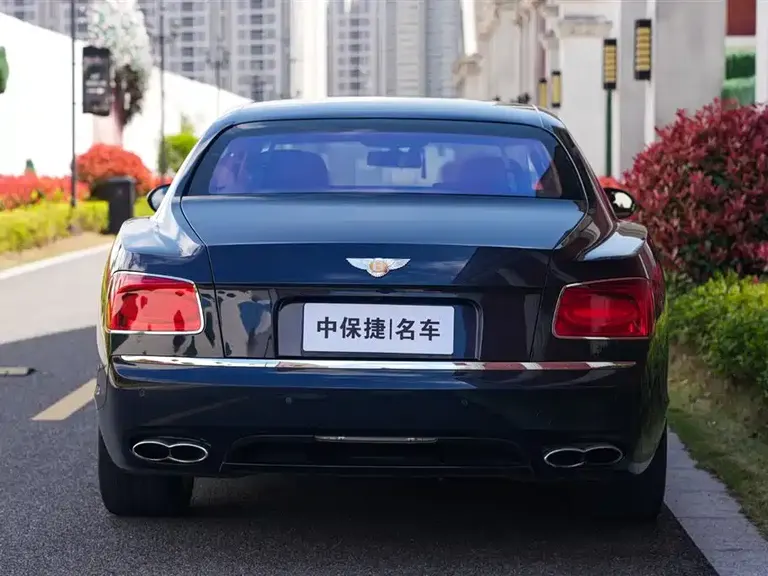 Bentley Flying Spur 4.0 T V8 Standard