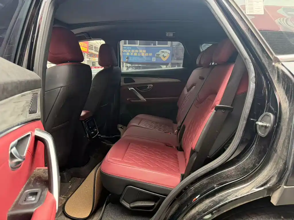 Jetour X70 PLUS Champion 1.5 T DCT Champion PRO 5-seat