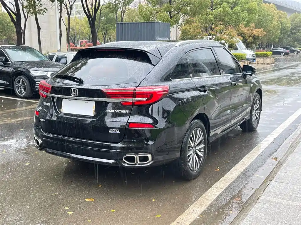 Avancier 370 TURBO 2 WD Luxury