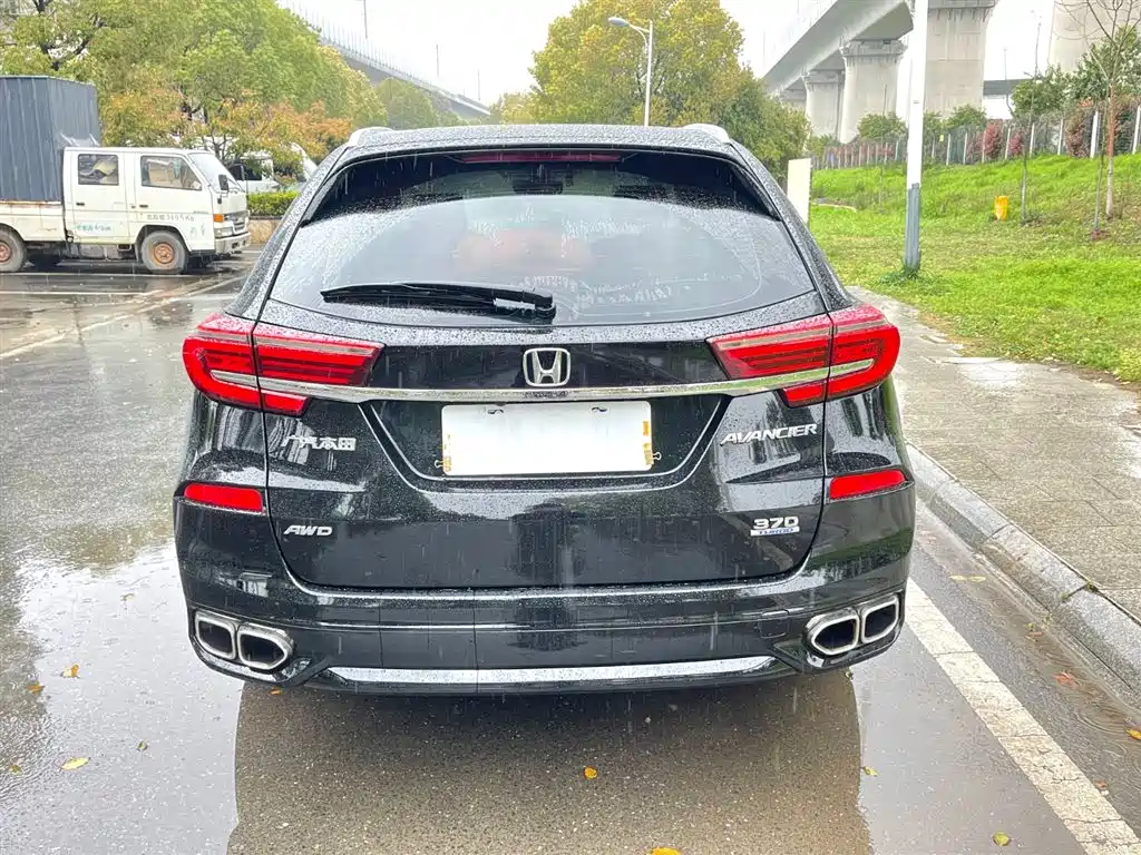 Avancier 370 TURBO 2 WD Luxury