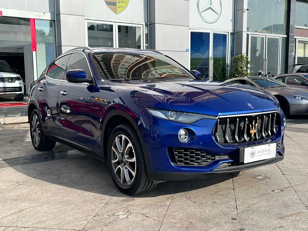 Levante 3.0 T Standard
