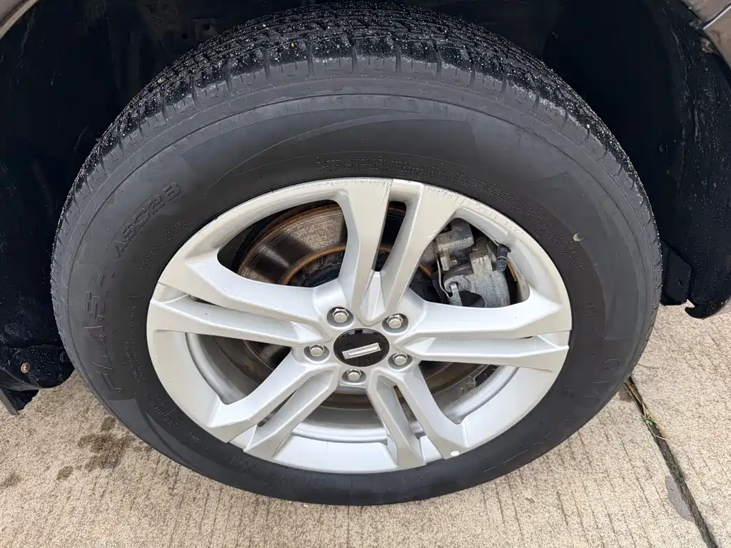 WEY VV5 1.5 T 2 WD Pioneer