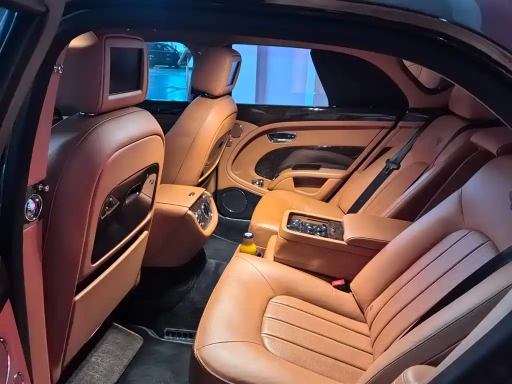 Mulsanne 慕尚 2016款 6.8 T 标准版