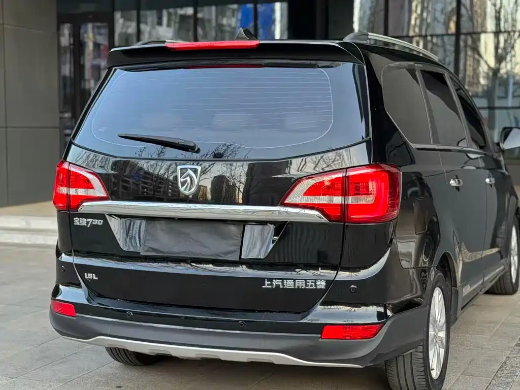 Baojun 730 1.8 L iAMT Luxury 7-seat