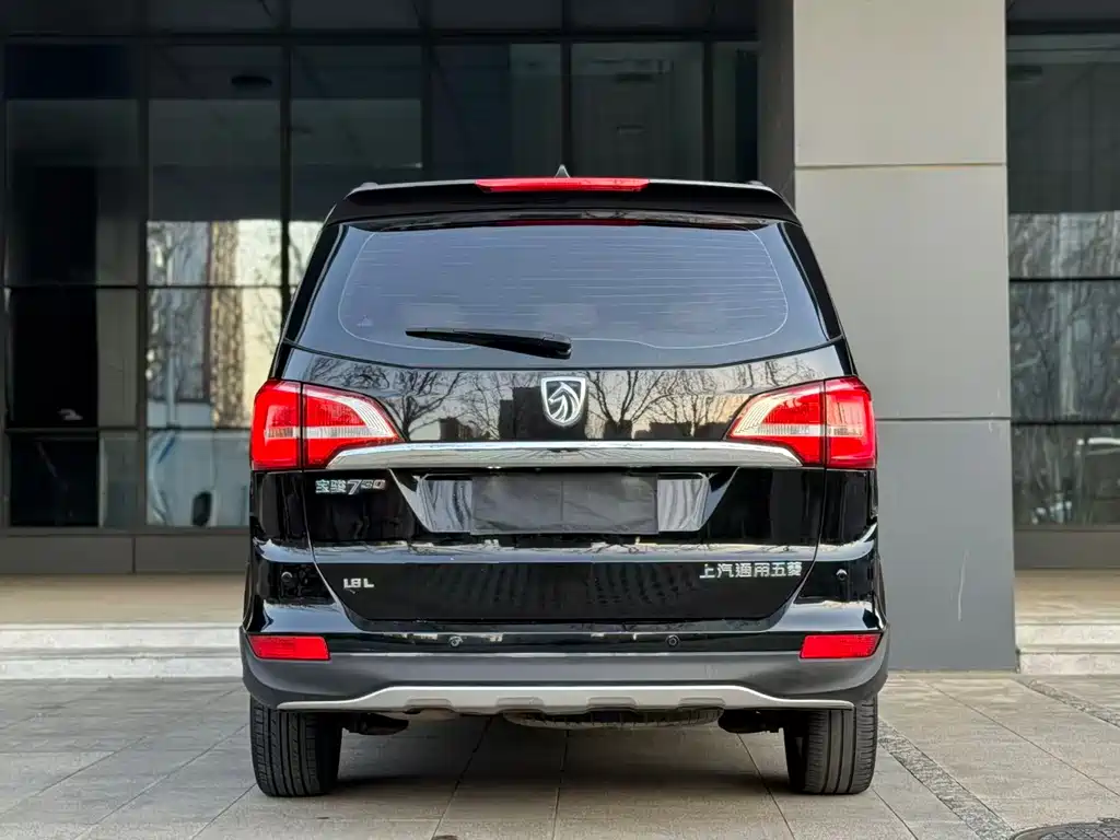 Baojun 730 1.8 L iAMT Luxury 7-seat