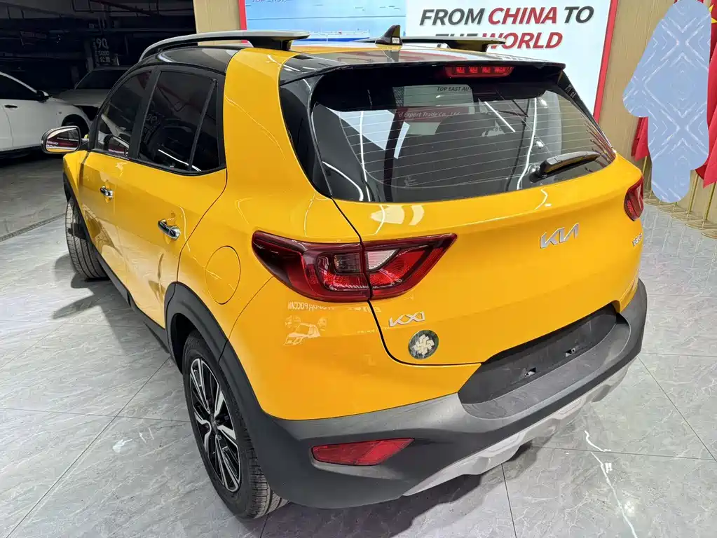 Stonic 1.4 L CVT Fun Enjoyment Sunroof