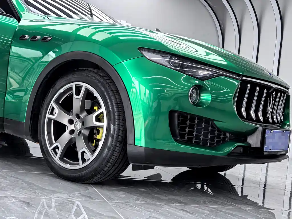 Levante 3.0 T Standard