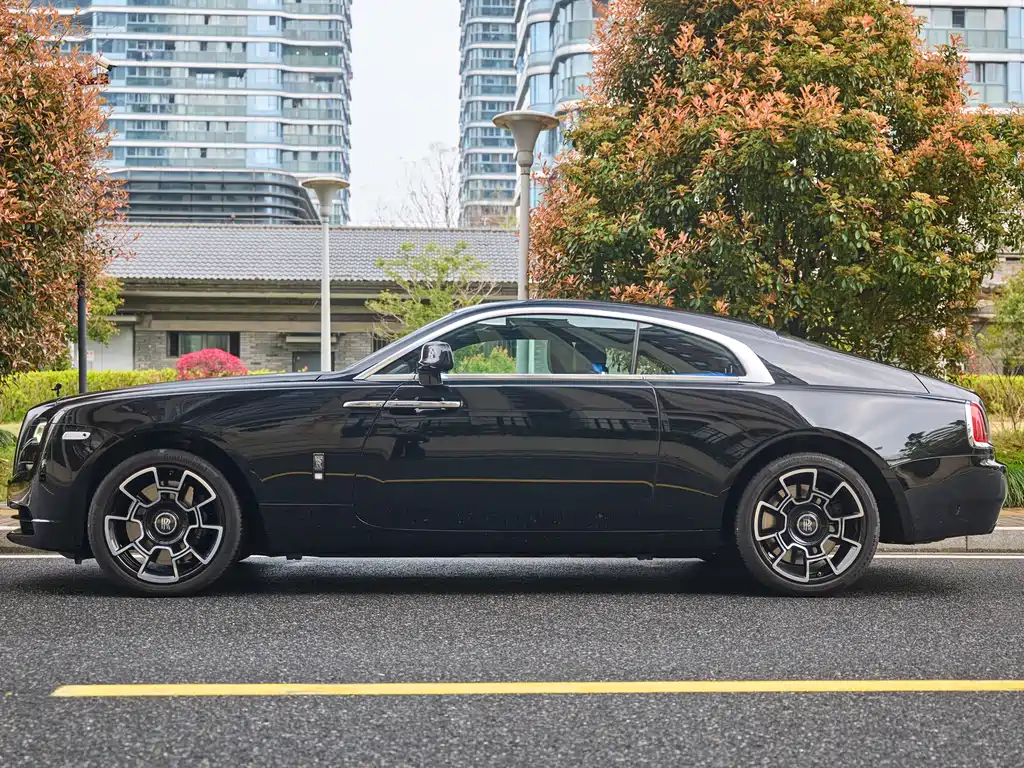 Wraith 6.6 T Black Badge