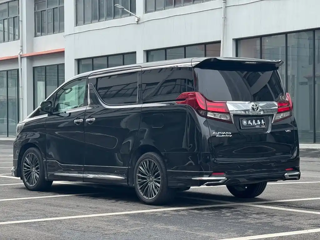 Alphard 3.5 L Distinguished