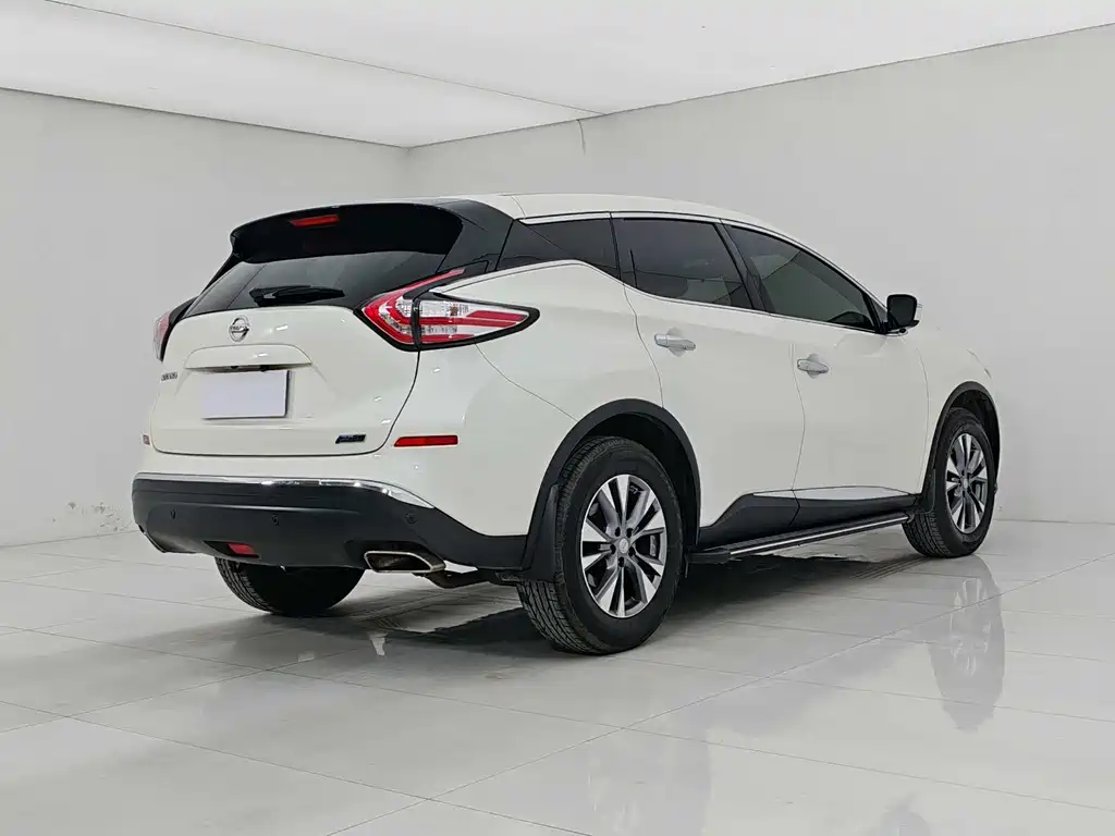 Murano 2.5 L XE 2 WD Elite