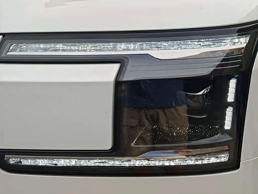 Zeekr 9 X Hyper 70 kWh