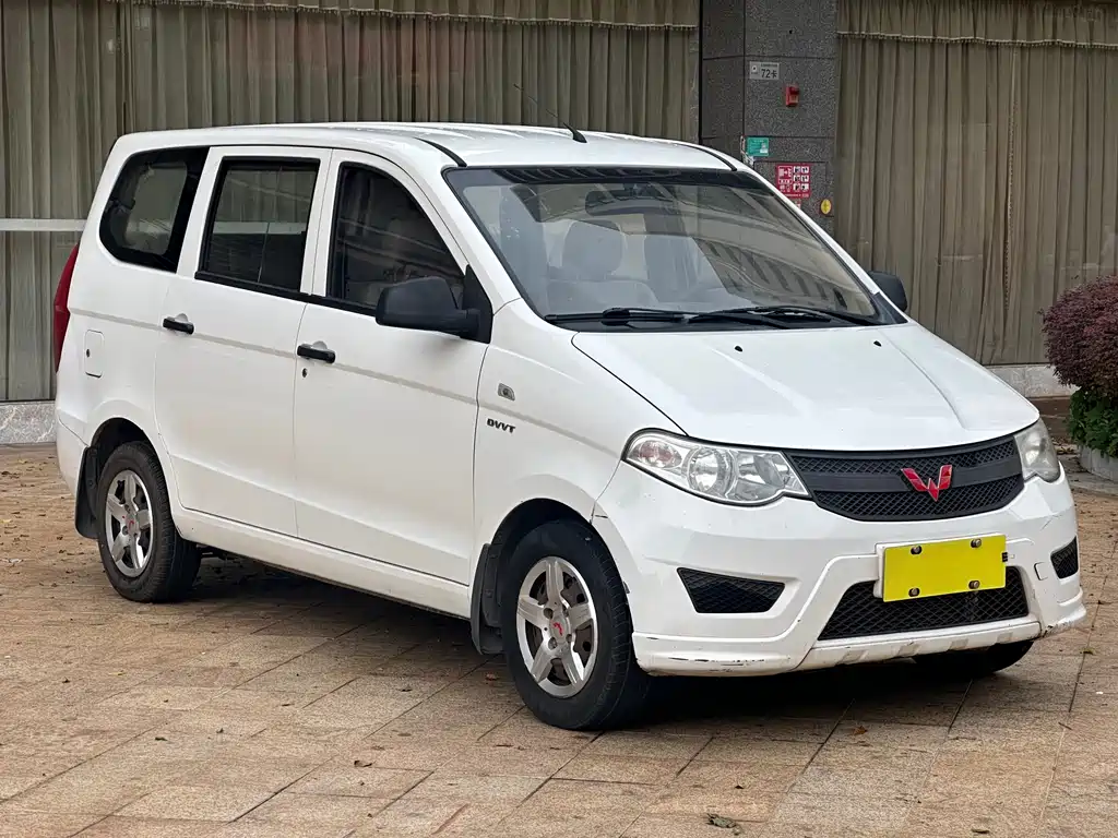 Wuling Hongguang 1.5 L S Comfort