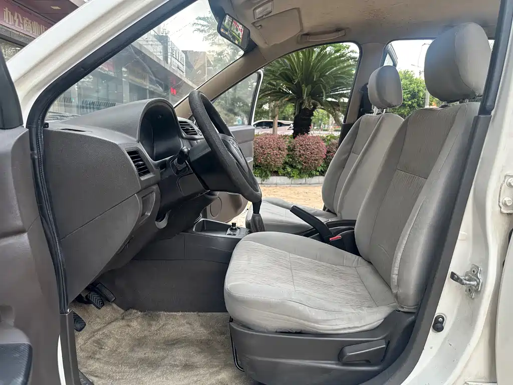 Wuling Hongguang 1.5 L S Comfort