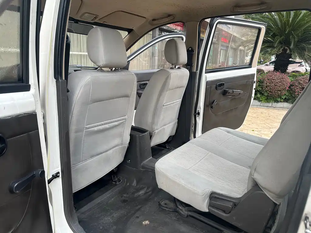 Wuling Hongguang 1.5 L S Comfort