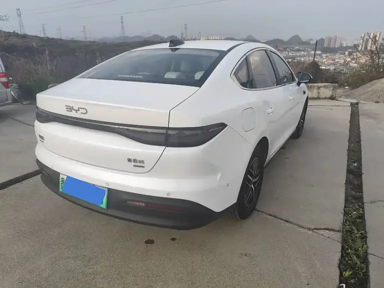 BYD Seal 05 DM-i DM-i Smart Drive 120 KM Flagship