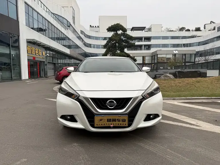 Nissan Lannia 1.6 L CVT Smart Cool